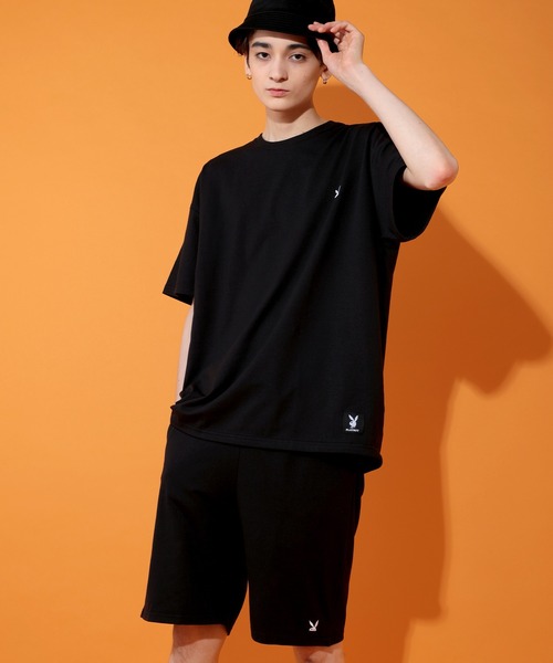 PLAYBOY（プレイボーイ）の「PLAYBOY ワンポイントロゴ刺繍Tシャツ ハーフパンツ セットアップ（Tシャツ/カットソー・メンズ・ブラック/グレー・M/L/XL）」の2枚目の写真