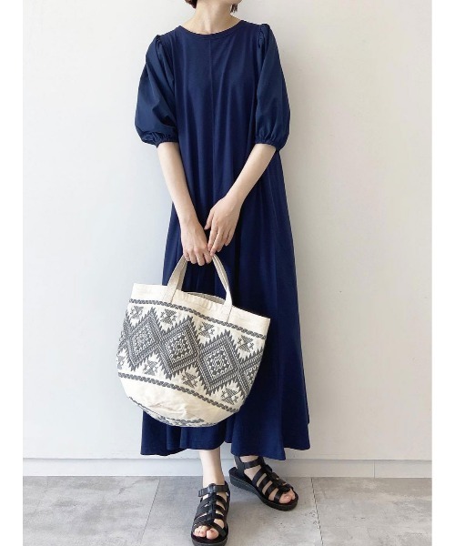 Samansa Mos2 blue（サマンサモスモスブルー）の「ボリューム袖切替カットワンピース（ワンピース・レディース・ブラック/ネイビー/グリーン・ﾌﾘ-）」の3枚目の写真