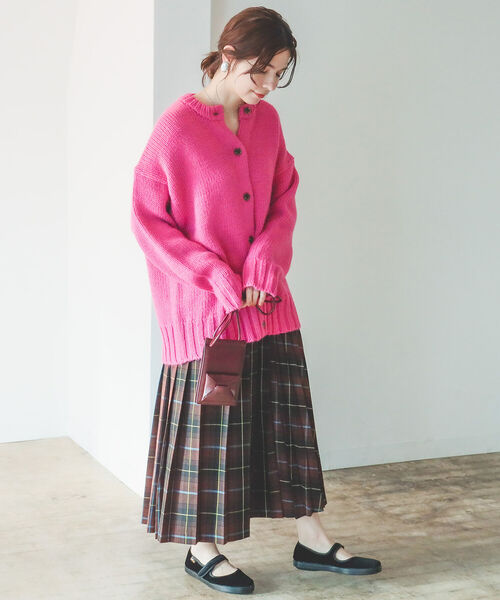 B:MING by BEAMS(ビーミングバイビームス)の「B:MING by BEAMS / エドワード クルーネック カーディガン 22AW(カーディガン/ボレロ・レディース・ベージュ/オリーブ/サックスブルー/ピンク/トップグレー・FREE)」の9枚目の写真