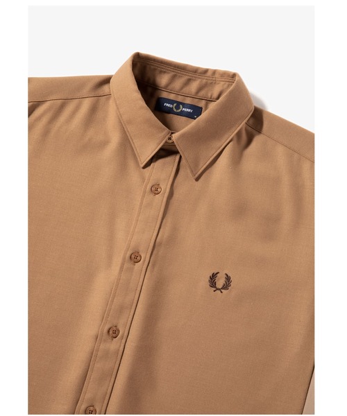 FRED PERRY（フレッドペリー）の「Mix Panneled Shirt（シャツ/ブラウス・メンズ・ブラック/ベージュ・S/L/M）」の5枚目の写真