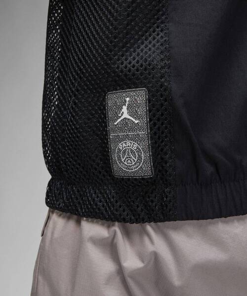 JORDAN BRAND（ジョーダンブランド）の「パリ サンジェルマン メンズ アンセム ジャケット / Paris Saint-Germain Men's Anthem Jacket（ナイロンジャケット・メンズ・ブラック・XS/XL/M/S/L）」の7枚目の写真