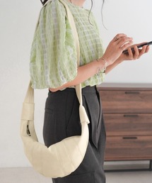 クロワッサンショルダーバッグ