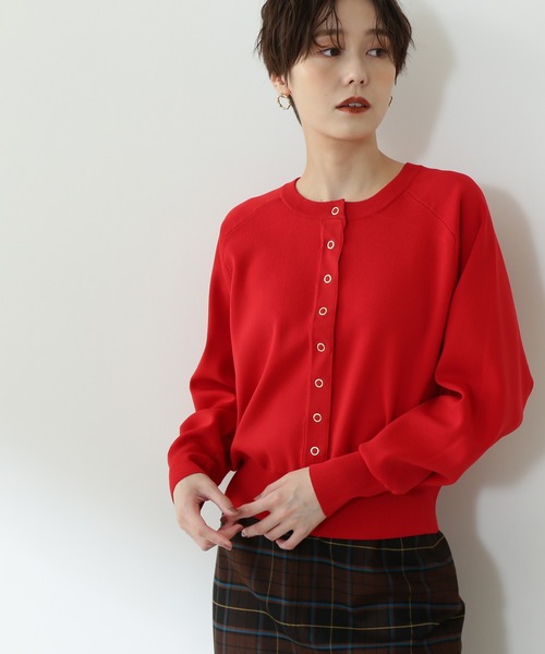 N.（N. Natural Beauty Basic）（エヌエヌナチュラルビューティーベーシック）の「【追加生産】◆ドットボタン総針フォルムカーディガン（カーディガン/ボレロ・レディース・ネイビー/ブルー/オフホワイト/ブラック/レッド・MEDIUM）」の5枚目の写真