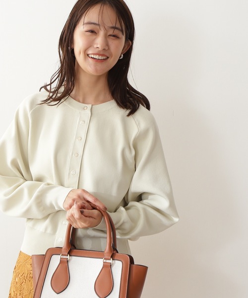 N.（N. Natural Beauty Basic）（エヌエヌナチュラルビューティーベーシック）の「【追加生産】◆ドットボタン総針フォルムカーディガン（カーディガン/ボレロ・レディース・ネイビー/ブルー/オフホワイト/ブラック/レッド・MEDIUM）」の2枚目の写真