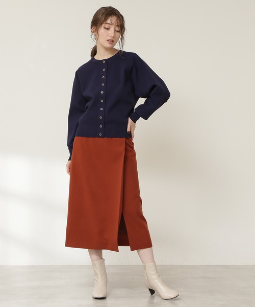 N.（N. Natural Beauty Basic）（エヌエヌナチュラルビューティーベーシック）の「【追加生産】◆ドットボタン総針フォルムカーディガン（カーディガン/ボレロ・レディース・ネイビー/ブルー/オフホワイト/ブラック/レッド・MEDIUM）」の15枚目の写真