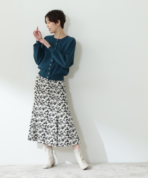 N.（N. Natural Beauty Basic）（エヌエヌナチュラルビューティーベーシック）の「【追加生産】◆ドットボタン総針フォルムカーディガン（カーディガン/ボレロ・レディース・ネイビー/ブルー/オフホワイト/ブラック/レッド・MEDIUM）」の19枚目の写真