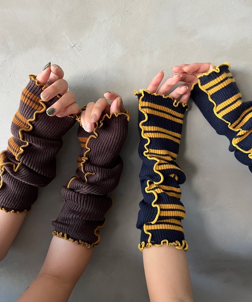 kutir（クティール）の「【新色追加】リメイクライクアームウォーマー（アームカバー・レディース・ブラック/ネイビー/ブラウン/オフホワイト・FREE）」の20枚目の写真