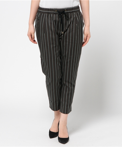 DISCOAT(ディスコート)の「【Discoat】レジメストライプテーパードパンツ(その他パンツ・レディース・アイボリー/チャコールグレー・MEDIUM/LARGE)」の2枚目の写真