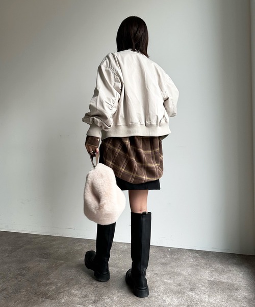 DouDou(ドゥドゥ)の「【WEB限定】ボリュームスリーブMA-1(MA-1・レディース・ライトベージュ/カーキ・FREE)」の9枚目の写真