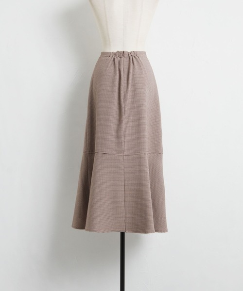 tocco closet(トッコ クローゼット)の「千鳥チェック柄マーメイドフレアスカート(スカート・レディース・ブラウン/ピンク・M)」の17枚目の写真
