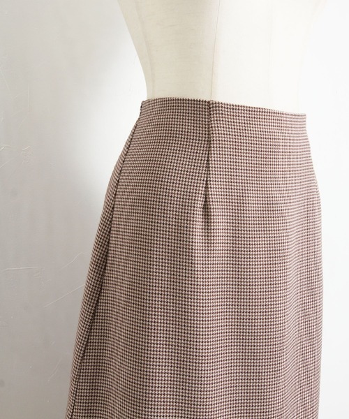 tocco closet(トッコ クローゼット)の「千鳥チェック柄マーメイドフレアスカート(スカート・レディース・ブラウン/ピンク・M)」の21枚目の写真