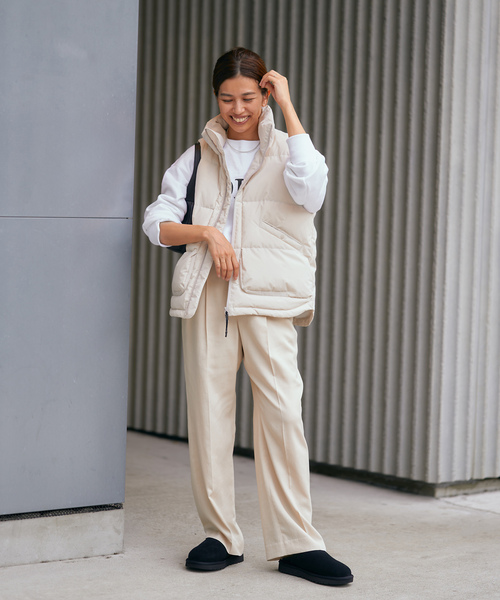 IENA（イエナ）の「【UGG/アグ】CLASSIC SLIP-ON（スリッポン・レディース・ブラック・23cm/24cm/25cm）」の4枚目の写真