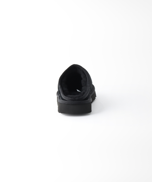 IENA（イエナ）の「【UGG/アグ】CLASSIC SLIP-ON（スリッポン・レディース・ブラック・23cm/24cm/25cm）」の3枚目の写真