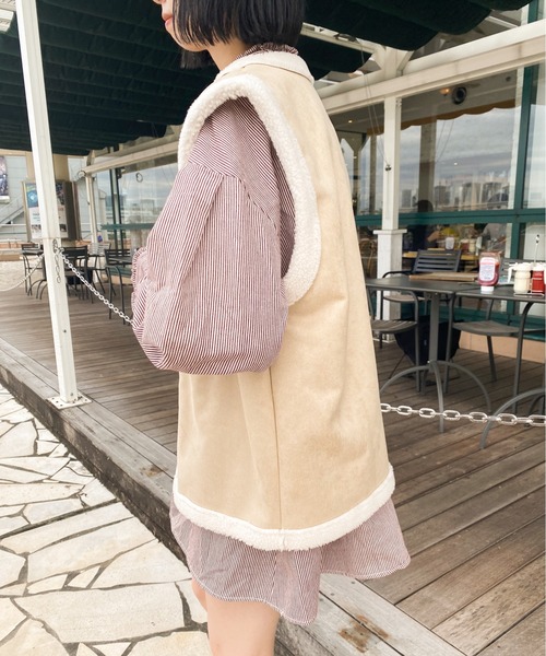 Ambre Ciel(アンブルシエル)の「フェイクスウェードボアベスト/【WEB/EC限定商品】(ベスト・レディース・ライトブラウン/ライトベージュ・FREE)」の4枚目の写真