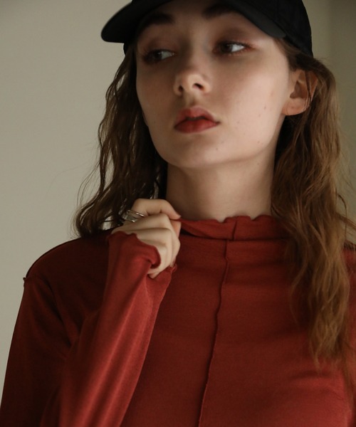 aity（アイティ）の「シアーネットハイネックプルオーバー（Tシャツ/カットソー・レディース・ブラック/ブラウン/ダークブルー/パープル/オレンジ/ダークグリーン/オフホワイト・M）」の11枚目の写真