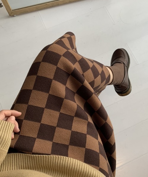 Vipoa（ヴィポア）の「チェッカー柄ジャガードニットスカート（スカート・レディース・アイボリー/グレー/ブラウン/ベージュ系その他・FREE）」の18枚目の写真