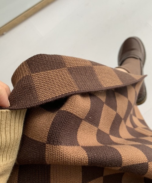 Vipoa（ヴィポア）の「チェッカー柄ジャガードニットスカート（スカート・レディース・アイボリー/グレー/ブラウン/ベージュ系その他・FREE）」の15枚目の写真