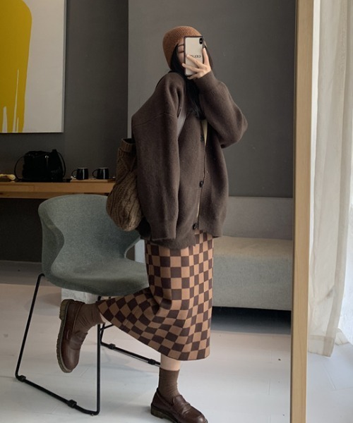 Vipoa（ヴィポア）の「チェッカー柄ジャガードニットスカート（スカート・レディース・アイボリー/グレー/ブラウン/ベージュ系その他・FREE）」の8枚目の写真
