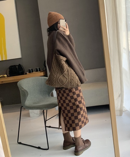 Vipoa（ヴィポア）の「チェッカー柄ジャガードニットスカート（スカート・レディース・アイボリー/グレー/ブラウン/ベージュ系その他・FREE）」の10枚目の写真