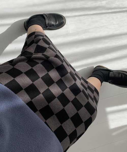 Vipoa（ヴィポア）の「チェッカー柄ジャガードニットスカート（スカート・レディース・アイボリー/グレー/ブラウン/ベージュ系その他・FREE）」の14枚目の写真