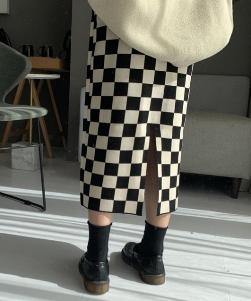 Vipoa（ヴィポア）の「チェッカー柄ジャガードニットスカート（スカート・レディース・アイボリー/グレー/ブラウン/ベージュ系その他・FREE）」の16枚目の写真