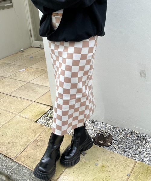 Vipoa（ヴィポア）の「チェッカー柄ジャガードニットスカート（スカート・レディース・アイボリー/グレー/ブラウン/ベージュ系その他・FREE）」の21枚目の写真