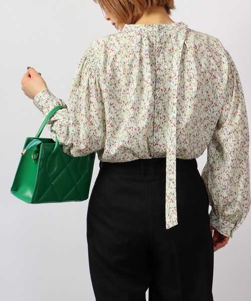 Anna Nicola(アンナニコラ)の「Anna Nicola バックシャン ギャザーブラウス 長袖(シャツ/ブラウス・レディース・ライトグリーン/ブラック/オフホワイト・38)」の15枚目の写真