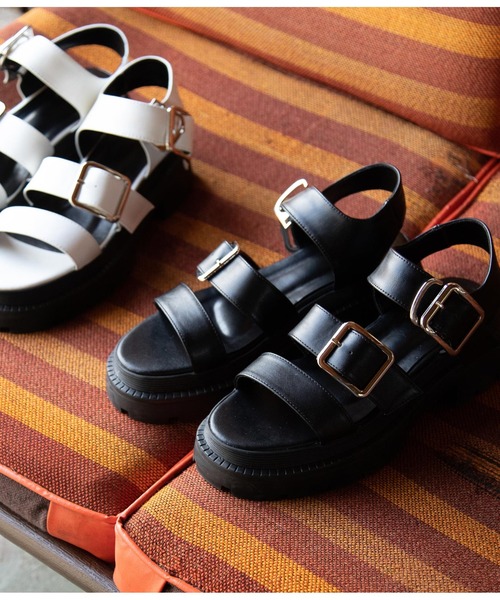 ANAP（アナップ）の「厚底シルバーバックルサンダル（サンダル・レディース・ブラック/ホワイト・M/L/S）」の14枚目の写真