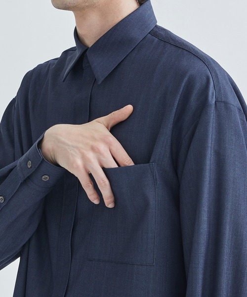 city(シティ)の「DENIM SHIRTS/オーバーサイズデニムシャツ(シャツ/ブラウス・メンズ・ブラック/ネイビー・1/2)」の6枚目の写真