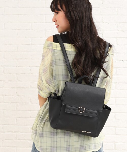 PINK-latte（ピンクラテ）の「◆ハートバックルベルトリュック（バックパック/リュック・キッズ・アイボリー/ライトブルー/ブラック・00）」の2枚目の写真