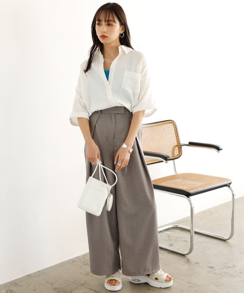 GeeRA(ジーラ)の「リネンタッチ5分袖ルーズシャツ(シャツ/ブラウス・レディース・オフホワイト/ブラック/ベージュ・MEDIUM/LARGE)」の4枚目の写真