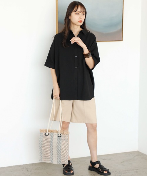 GeeRA(ジーラ)の「リネンタッチ5分袖ルーズシャツ(シャツ/ブラウス・レディース・オフホワイト/ブラック/ベージュ・MEDIUM/LARGE)」の11枚目の写真