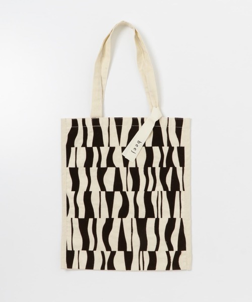 beej（ビージ）の「『別注』beej×DOORS　フロッキープリントトート（トートバッグ・レディース・ダークブラウン/ブルー・-）」の6枚目の写真