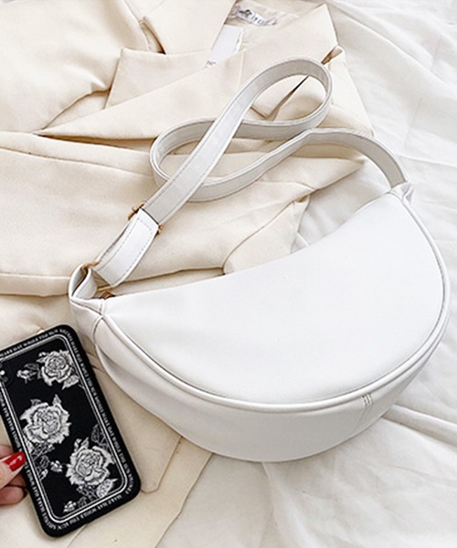 Amulet(アミュレット)の「2WAYハーフムーンバッグ(ショルダーバッグ・レディース・ブラック/イエロー/ホワイト/ライトグリーン/ブラウン・FREE)」の20枚目の写真