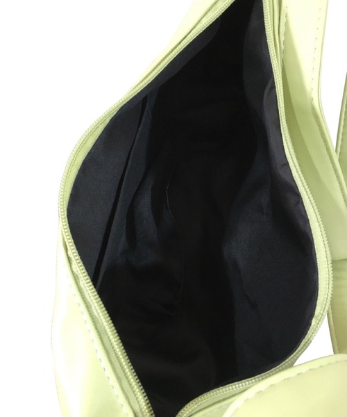 Amulet(アミュレット)の「2WAYハーフムーンバッグ(ショルダーバッグ・レディース・ブラック/イエロー/ホワイト/ライトグリーン/ブラウン・FREE)」の7枚目の写真