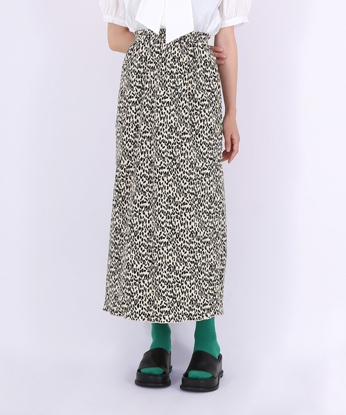 PUNYUS（プニュズ）の「クリスタルプリーツレオパードスカート（スカート・レディース・ホワイト/ブラック・4/2/3/1）」の2枚目の写真
