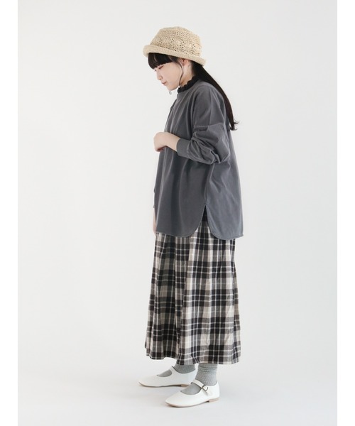 Samansa Mos2(サマンサ モスモス)の「ピグメント加工ゆるロングTシャツ(Tシャツ/カットソー・レディース・グリーン/チャコール/キナリ/イエロー・フリ-)」の20枚目の写真
