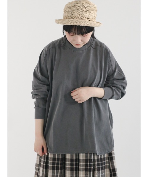 Samansa Mos2(サマンサ モスモス)の「ピグメント加工ゆるロングTシャツ(Tシャツ/カットソー・レディース・グリーン/チャコール/キナリ/イエロー・フリ-)」の21枚目の写真