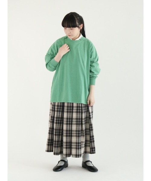 Samansa Mos2(サマンサ モスモス)の「ピグメント加工ゆるロングTシャツ(Tシャツ/カットソー・レディース・グリーン/チャコール/キナリ/イエロー・フリ-)」の13枚目の写真
