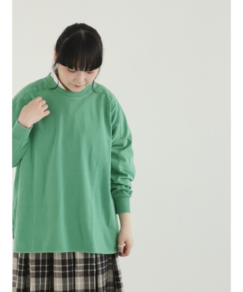 Samansa Mos2(サマンサ モスモス)の「ピグメント加工ゆるロングTシャツ(Tシャツ/カットソー・レディース・グリーン/チャコール/キナリ/イエロー・フリ-)」の18枚目の写真