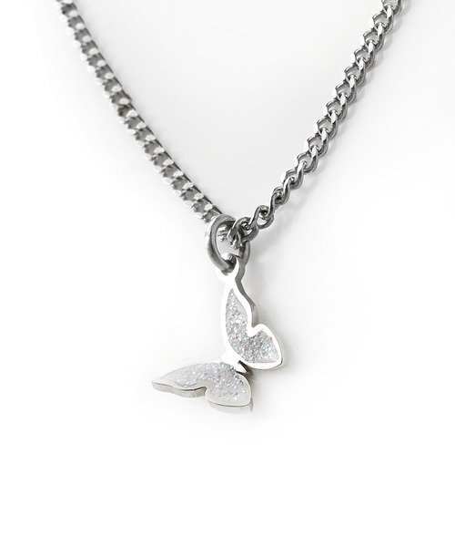 minsobi（ミンソビ）の「グリッターバタフライネックレス 蝶モチーフペンダント（ネックレス・メンズ・シルバー・FREE）」の4枚目の写真