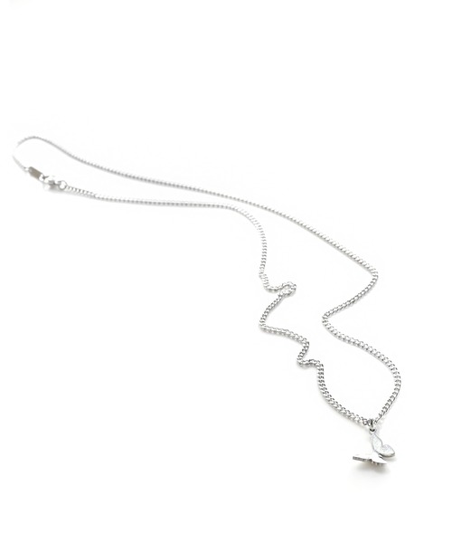 minsobi（ミンソビ）の「グリッターバタフライネックレス 蝶モチーフペンダント（ネックレス・メンズ・シルバー・FREE）」の3枚目の写真