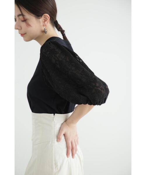 JILL STUART（ジルスチュアート）の「◆ジャガードスリーブジャージー（Tシャツ/カットソー・レディース・ホワイト/ブラック・FREE）」の4枚目の写真