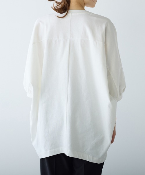 PUAL CE CIN（ピュアルセシン）の「ワンポイントプリントチュニックTシャツ（Tシャツ/カットソー・レディース・オフホワイト/ブラック/グレイッシュベージュ・FREE）」の8枚目の写真