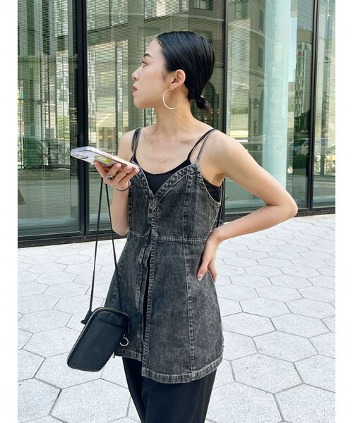 Ungrid（アングリッド）の「デニムデザインキャミ（キャミソール・レディース・ブラック/ブルー・FREE）」の18枚目の写真