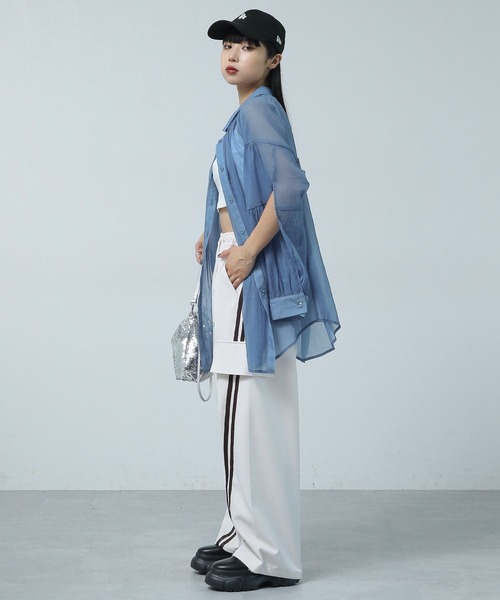 PAGEBOY（ページボーイ）の「ドライタッチシアーボリュームシャツ（シャツ/ブラウス・レディース・オフホワイト/ブラック/ブルー・FREE）」の16枚目の写真