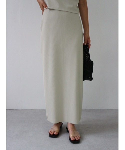 TRUNC（トランクエイティーエイト）の「Smooth Rib Self Cut Skirt（スカート・レディース・ブラック/ブルー/アイボリー・FREE）」の2枚目の写真