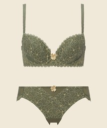 Triumph（トリンプ）の「【WEB限定ブラ&ショーツセット】すっきりスムースブラ【D","E","Fカップ】 WHU + Hikini 39 Y3 A1 RL1（ブラ&ショーツ）」