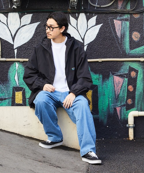 FREAK'S STORE（フリークスストア）の「限定展開 ビッグシルエット ナイロンフーディージャケット/ジップブルゾン（ナイロンジャケット・メンズ・ブラック/ベージュ/ネイビー/オリーブ・SMALL/MEDIUM/LARGE）」の6枚目の写真