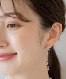 Noela（ノエラ）の「ビジュースウィングピアス（ピアス（両耳用））」